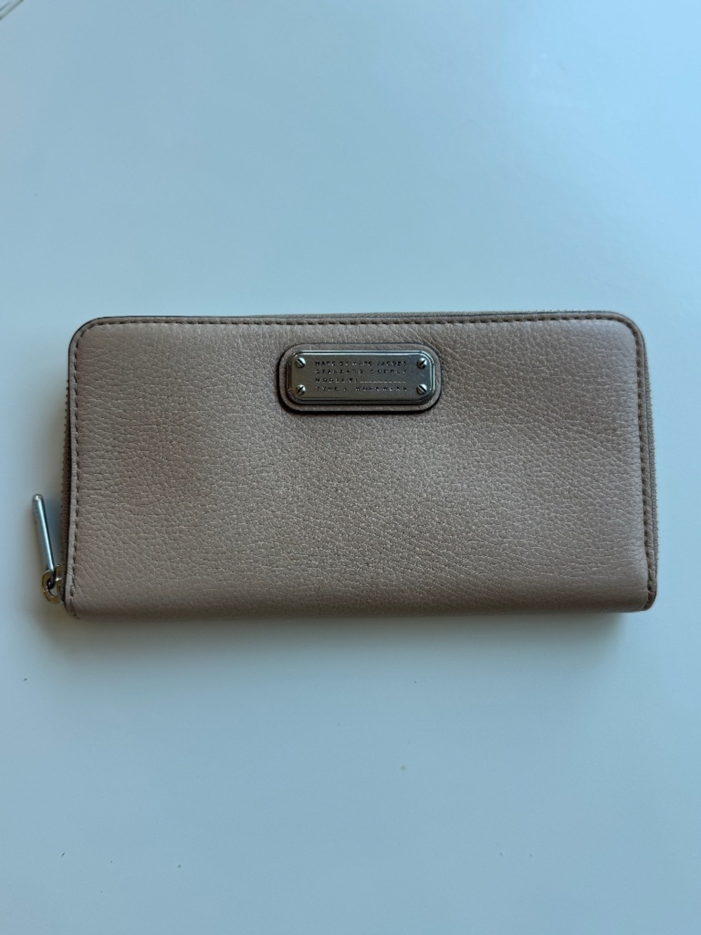 Marc by Marc Jacobs Taupe Pebbled Leather Zip Wallet - Like New Condition